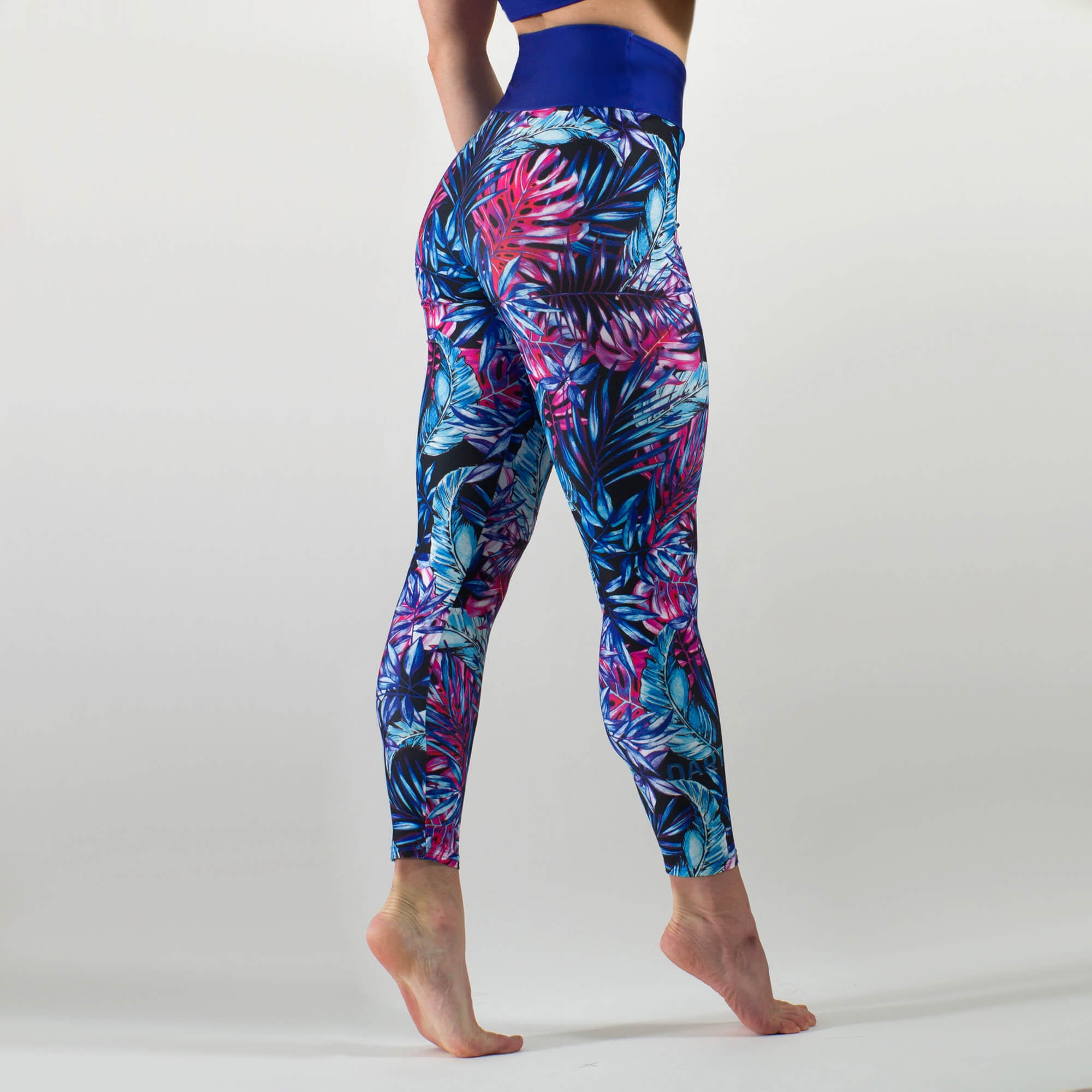 Amazon.com: Groovy Flowers Yoga Leggings Women, 70s Retro Floral High  Waisted Pants Cute Printed Workout Gym Designer Tights White : Starcove:  Clothing, Shoes & Jewelry